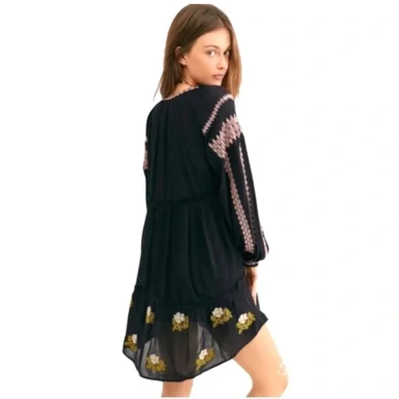 Free People Bo-Ho long sleeve black Dress with embroidery flowers size Medium - Picture 2 of 16